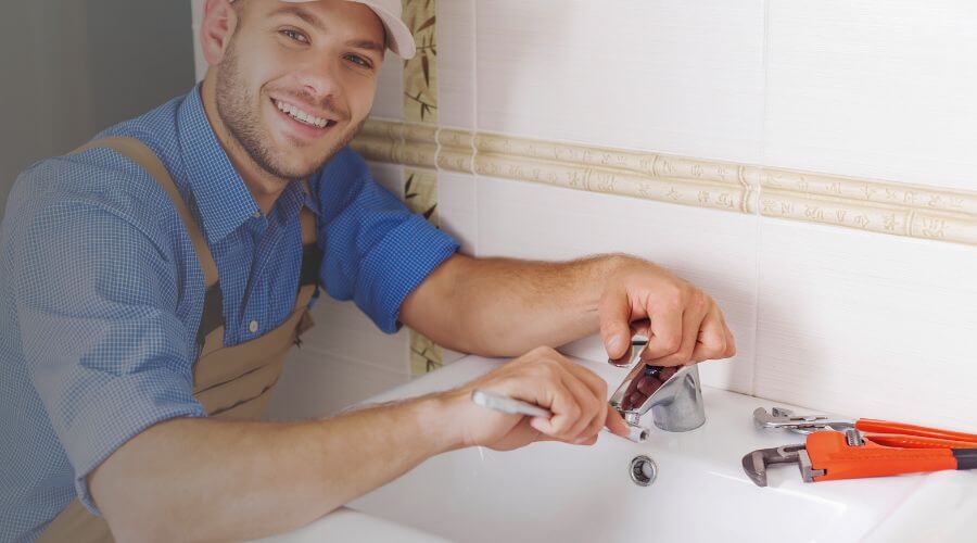 Handle or spout repair in Wingate, IN